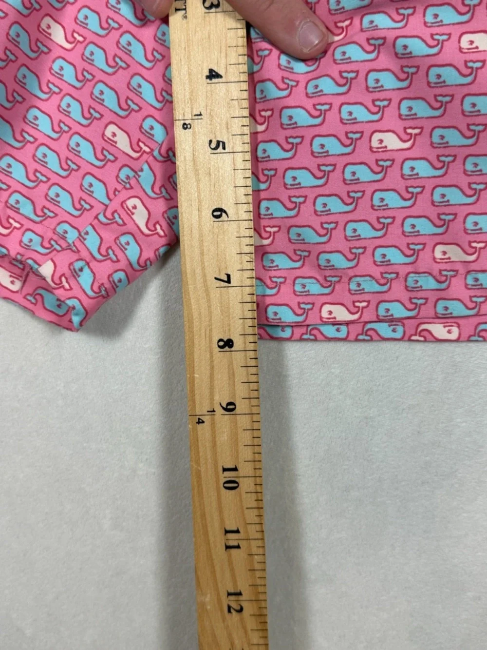 Vineyard Vines Size Medium Pink All Over Pattern Whale Print Swim Trunks